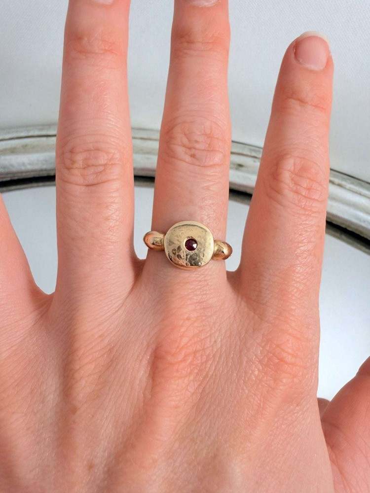 Sura Ring 9ct Gold