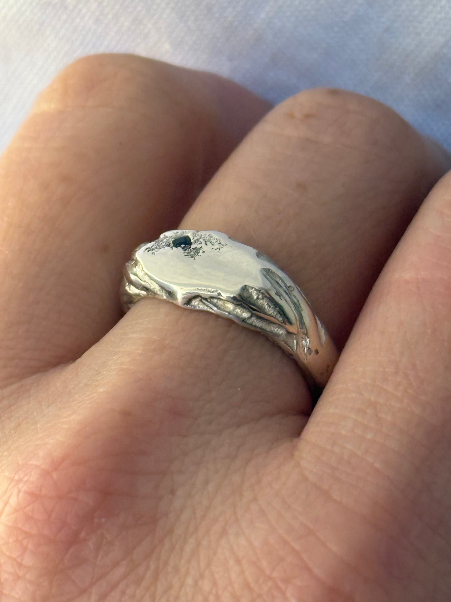 Ocean Sapphire Signet