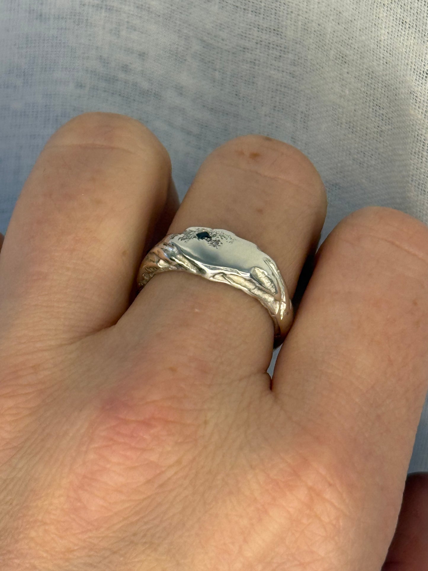 Ocean Sapphire Signet