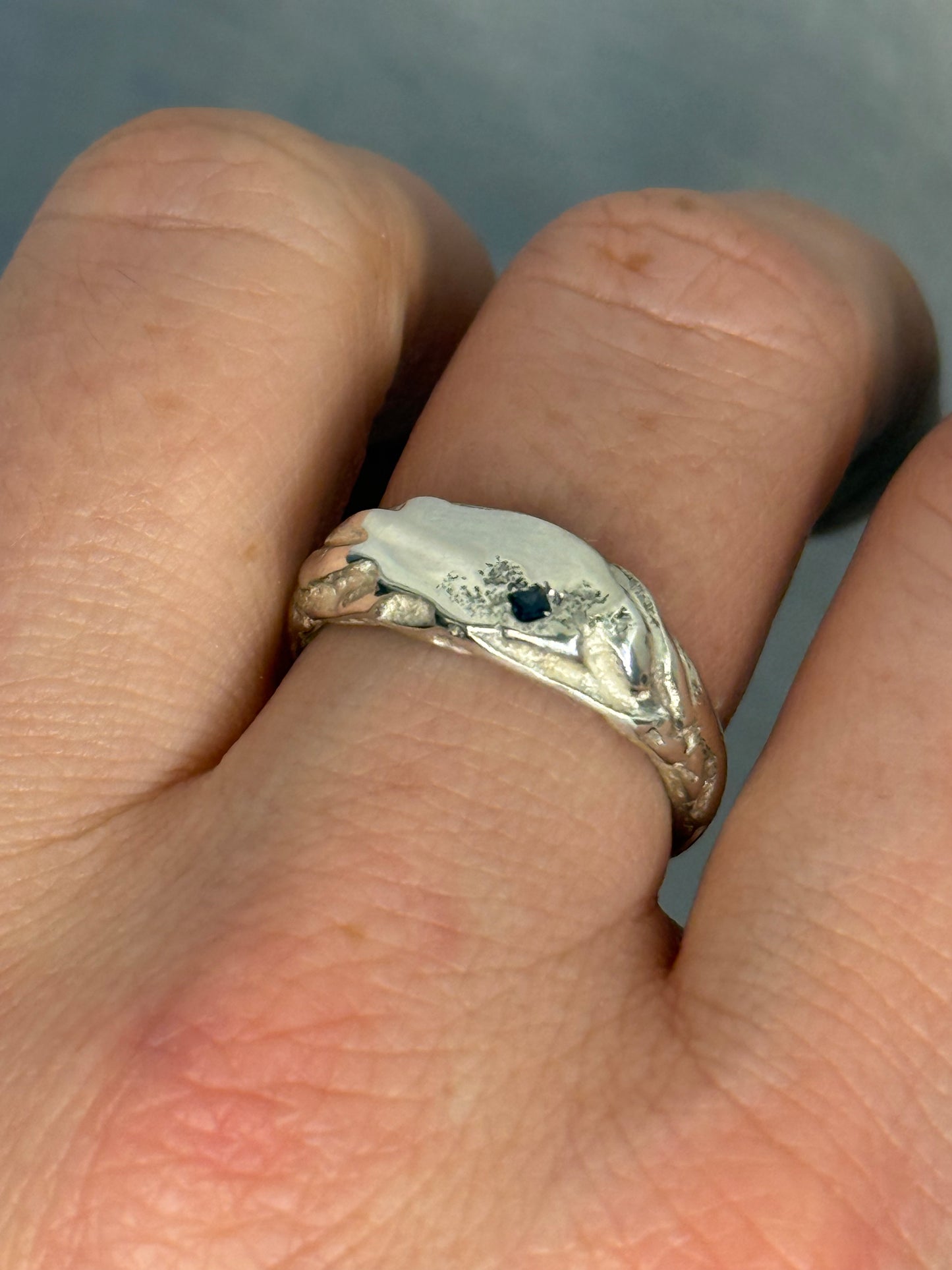 Ocean Sapphire Signet