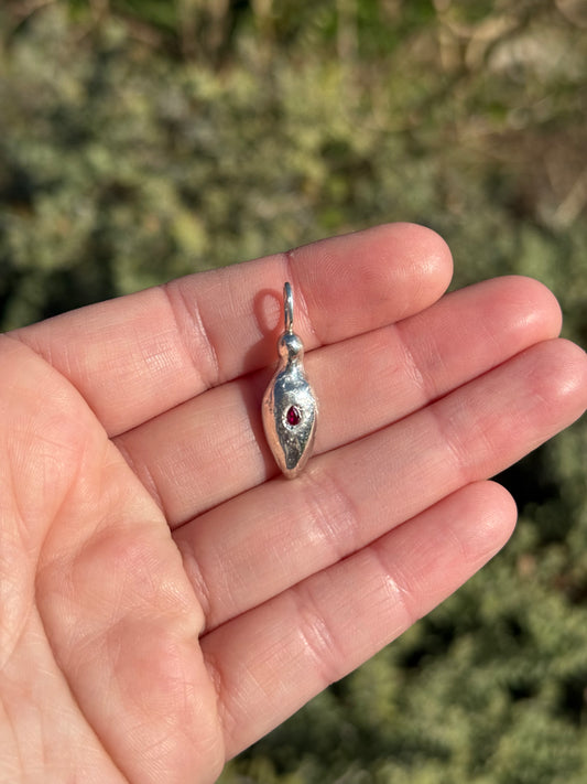 Yoni Pendant