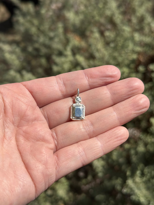 Trove Pendant