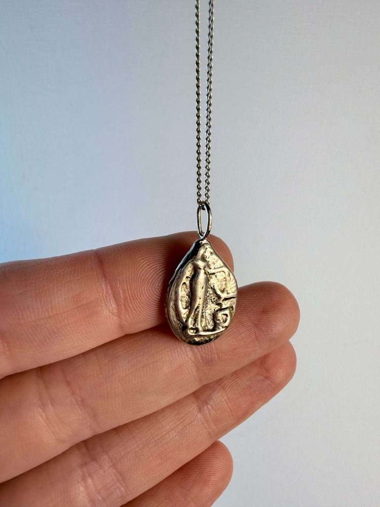 Roma Pendant - Bronze