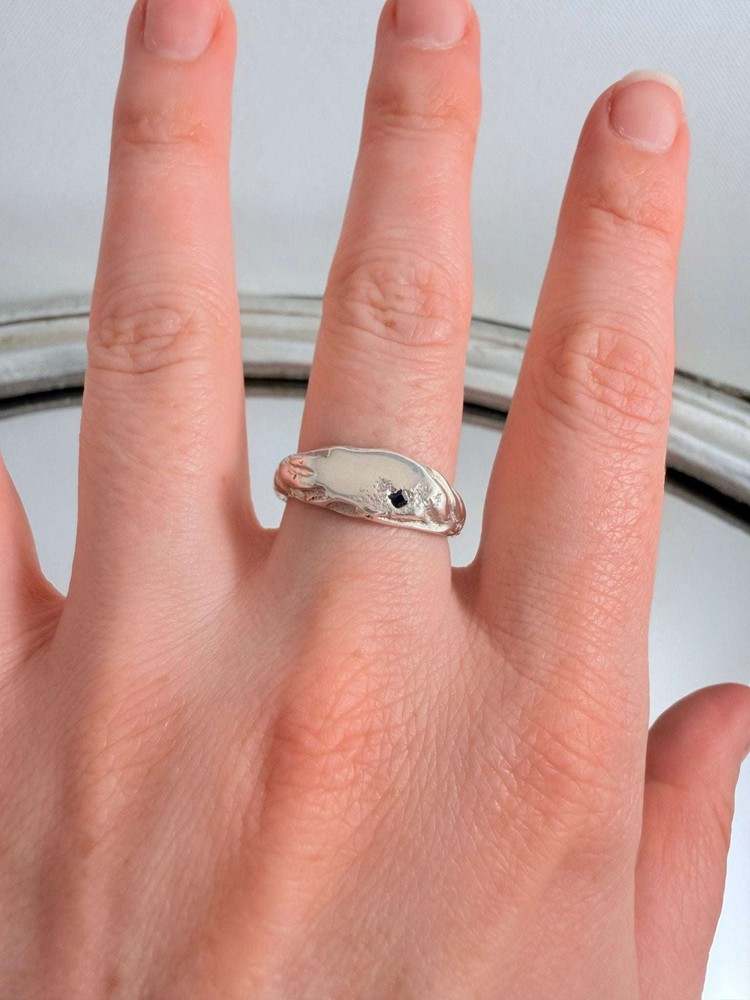 Sapphire Signet