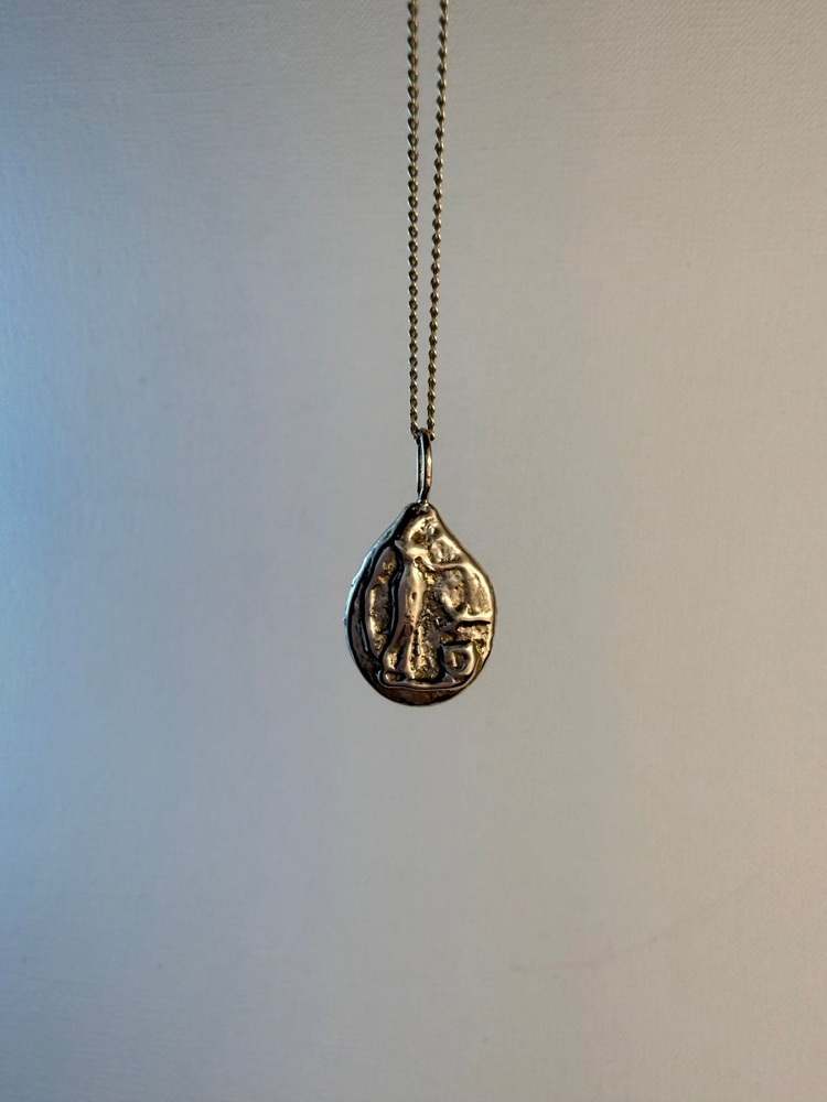 Roma Pendant - Bronze