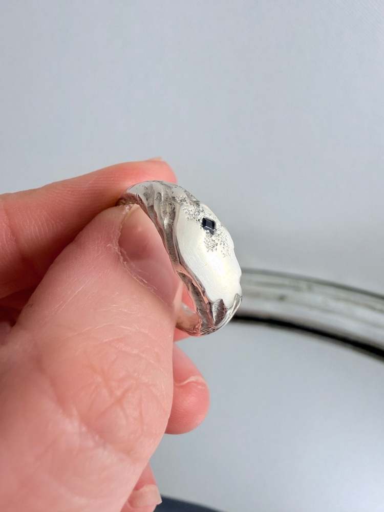 Sapphire Signet
