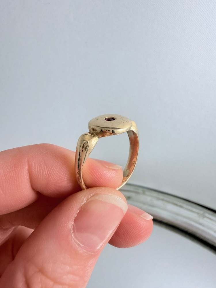 Sura Ring 9ct Gold