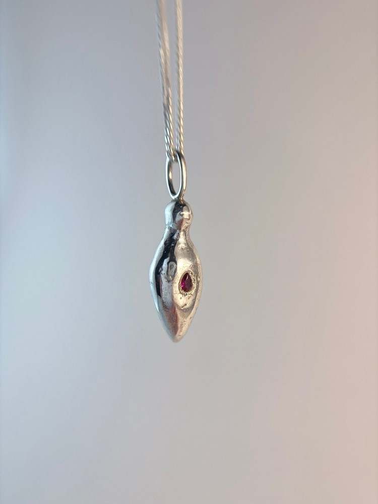 Yoni Pendant