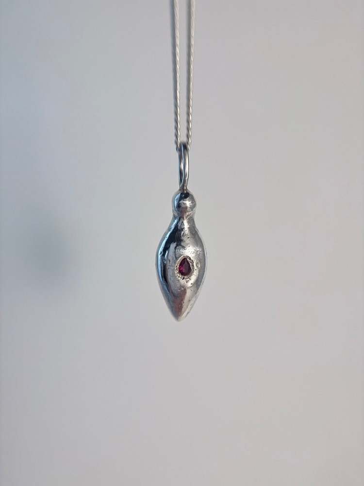 Yoni Pendant